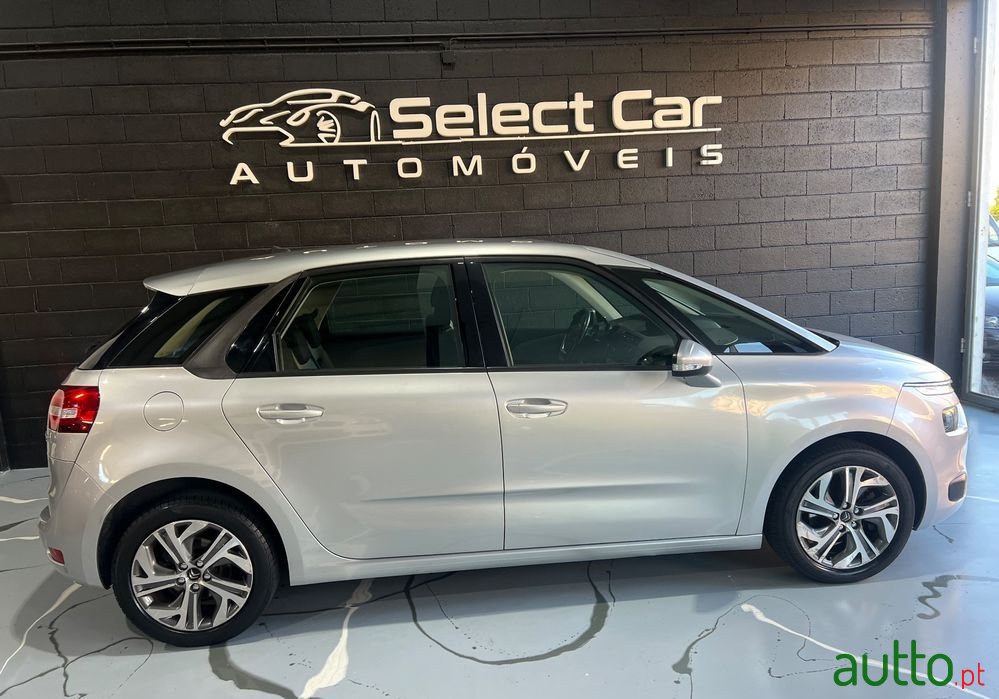 2016' Citroen C4 Picasso photo #5