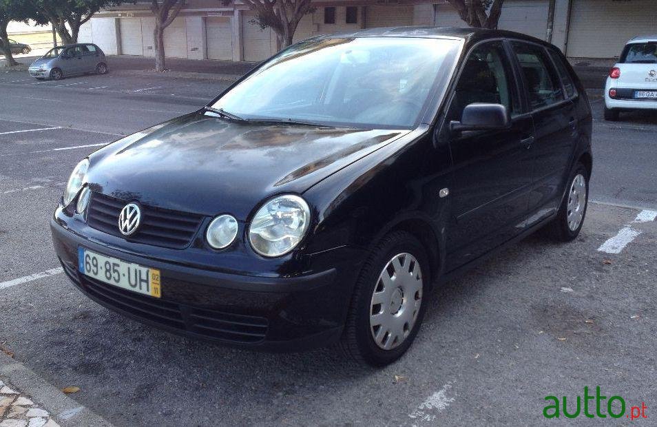 2002' Volkswagen Polo photo #1