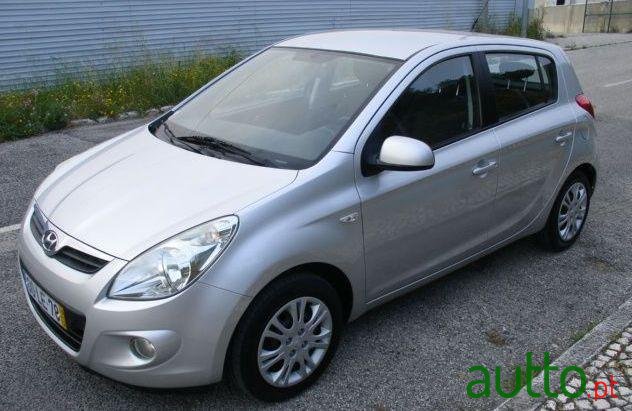 2010' Hyundai i20 1.4 Crdi photo #1