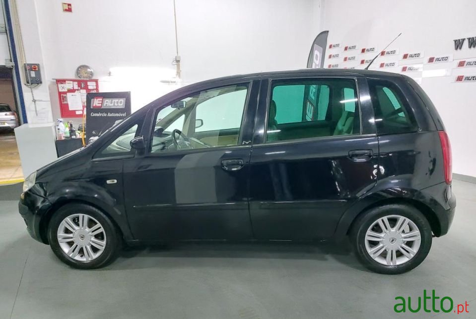 2005' Lancia Musa photo #3