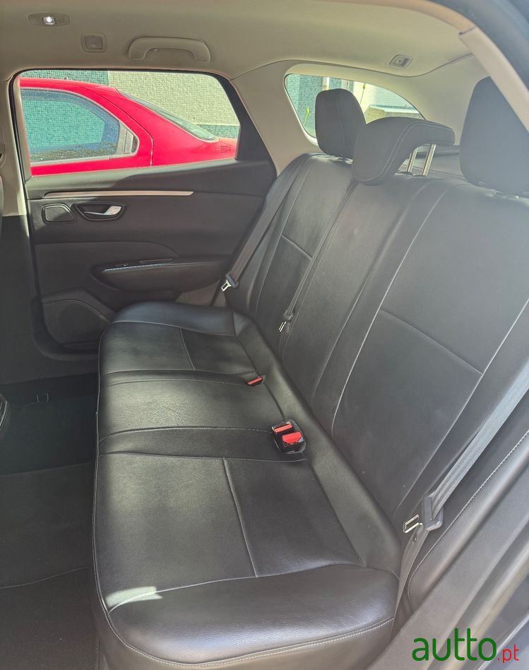 2017' Renault Talisman Sport Tourer photo #3