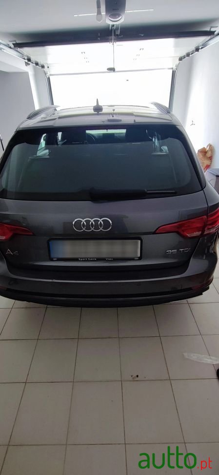 2019' Audi A4 Avant photo #6