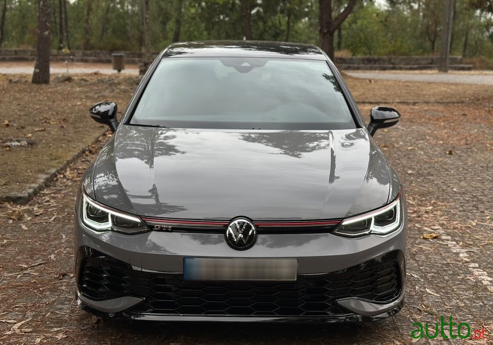 2022' Volkswagen Golf photo #2