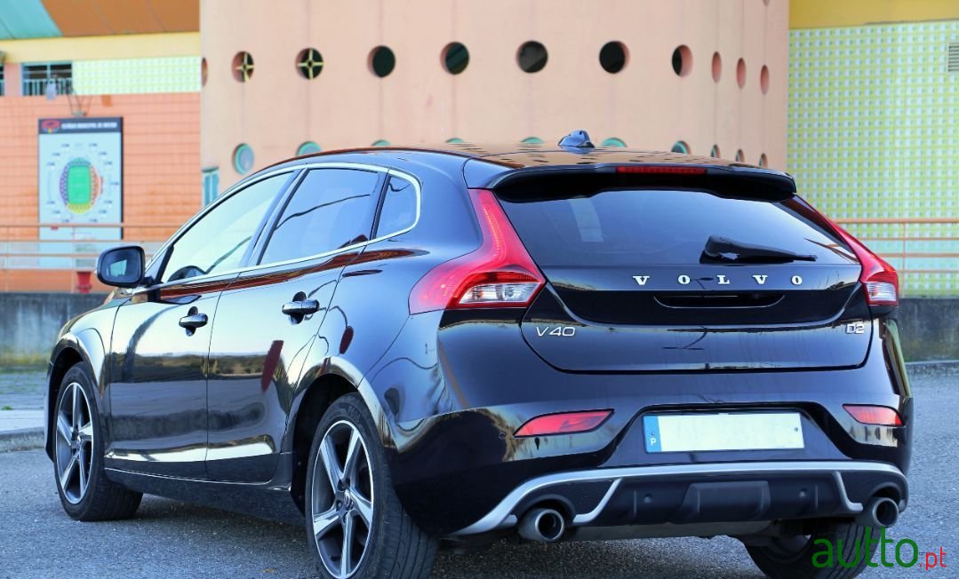 2015' Volvo V40 photo #4