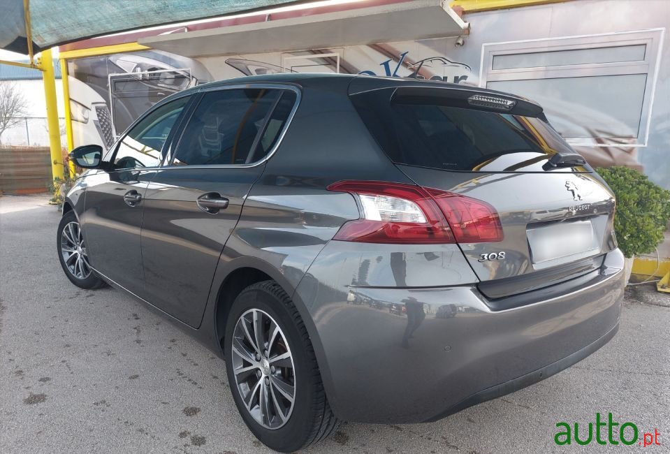 2017' Peugeot 308 photo #2