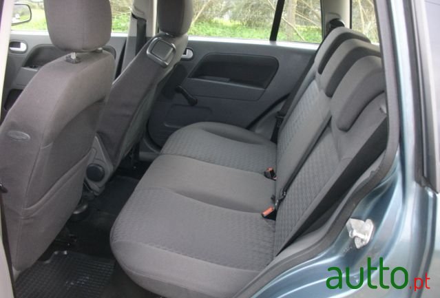 2003' Ford Fusion photo #2