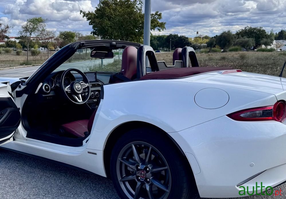 2021' Mazda MX-5 photo #4