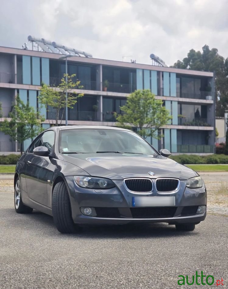 2008' BMW 320 D photo #4