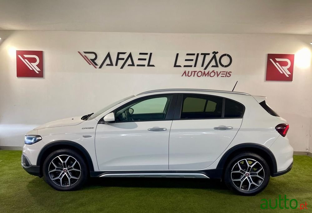 2023' Fiat Tipo Cross 1.3 Multijet photo #3