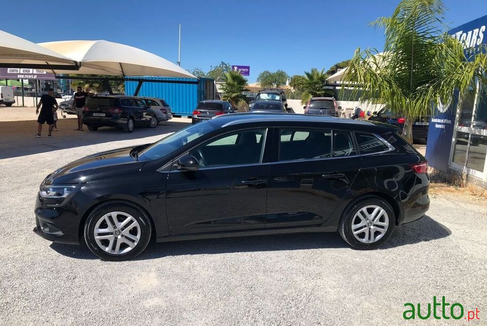 2019' Renault Megane Sport Tourer photo #4