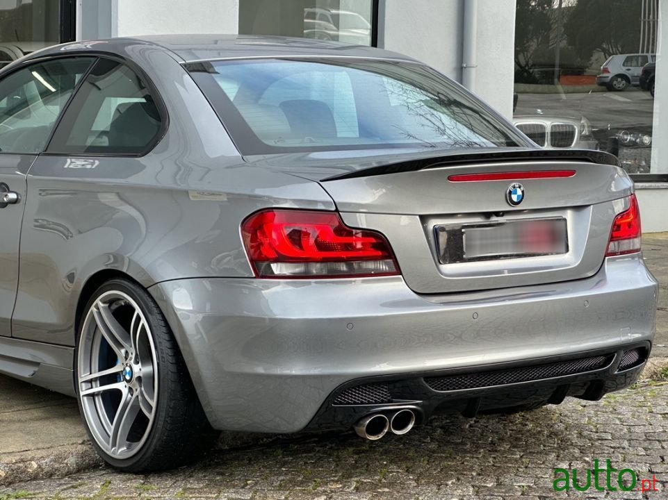 2011' BMW 118 photo #5