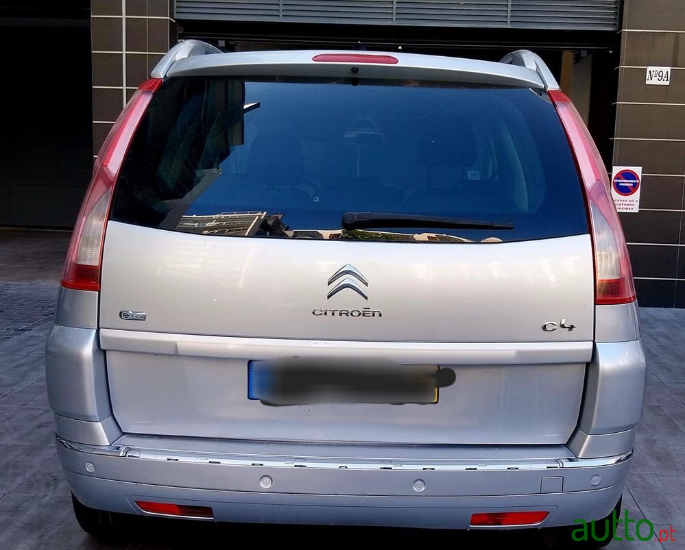 2012' Citroen C4 Grand Picasso photo #3