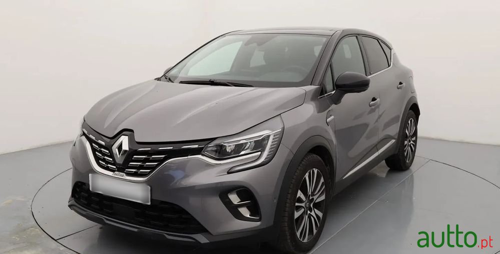 2021' Renault Captur photo #2