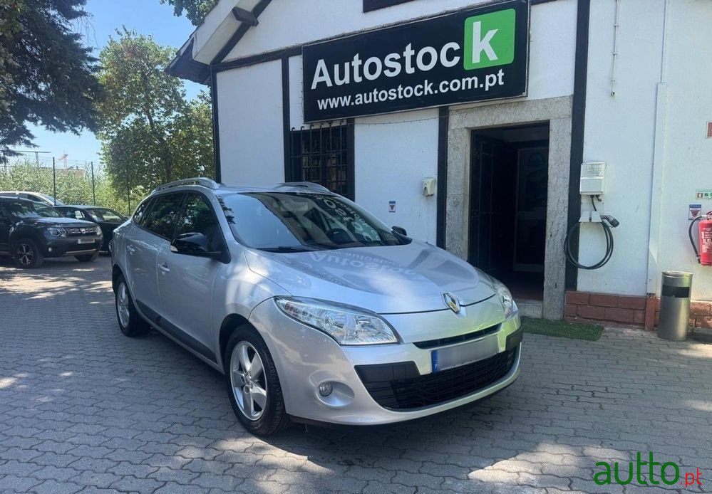 2012' Renault Mégane Sport Tourer photo #2