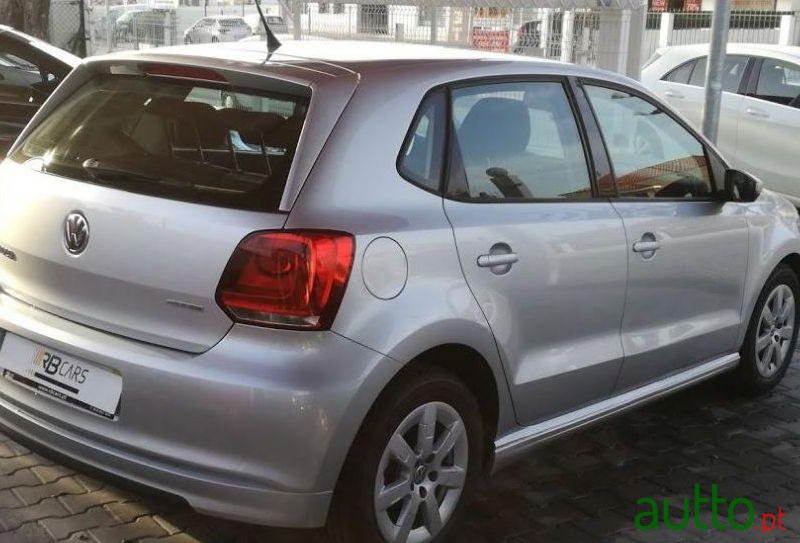 2011' Volkswagen Polo 1.2 Tdi Bluemotion photo #1