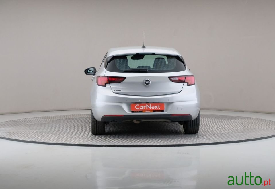 2021' Opel Astra photo #5