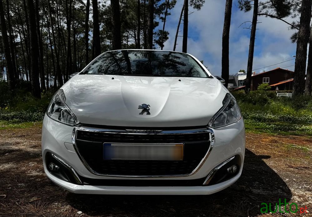 2016' Peugeot 208 photo #2
