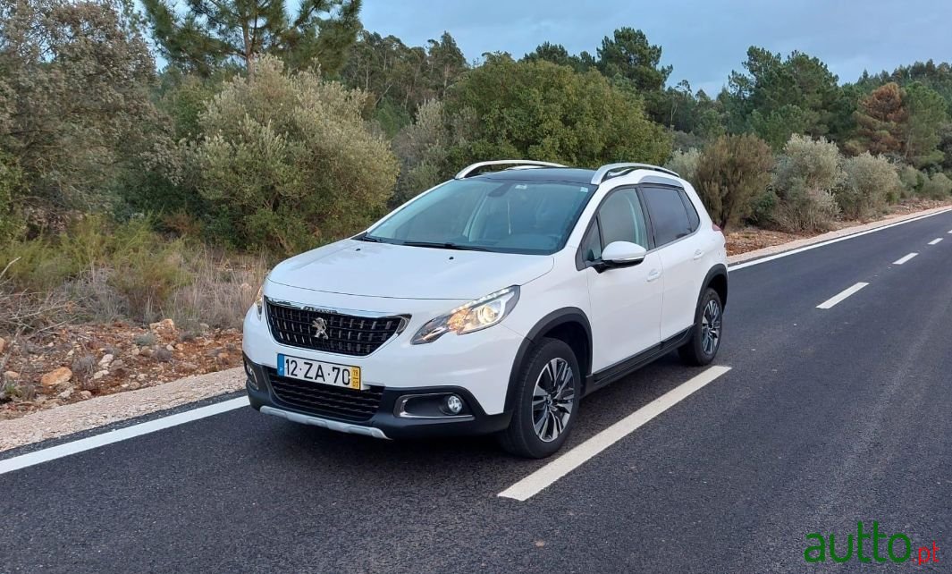 2019' Peugeot 2008 photo #1