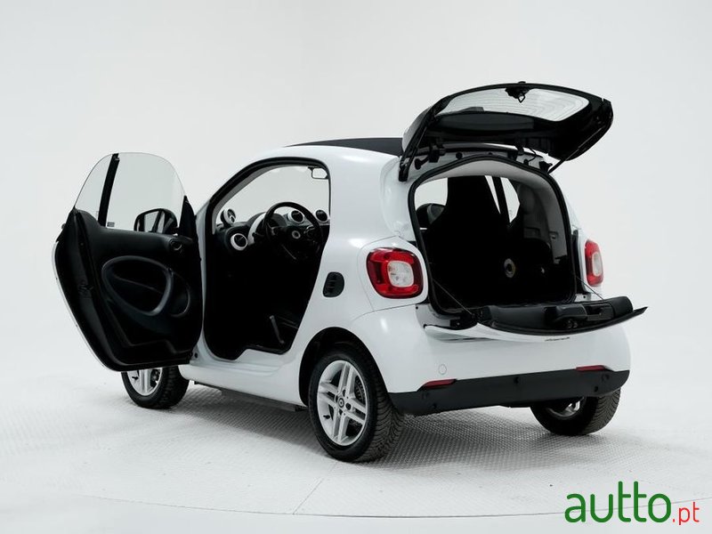 2020' Smart Fortwo photo #6