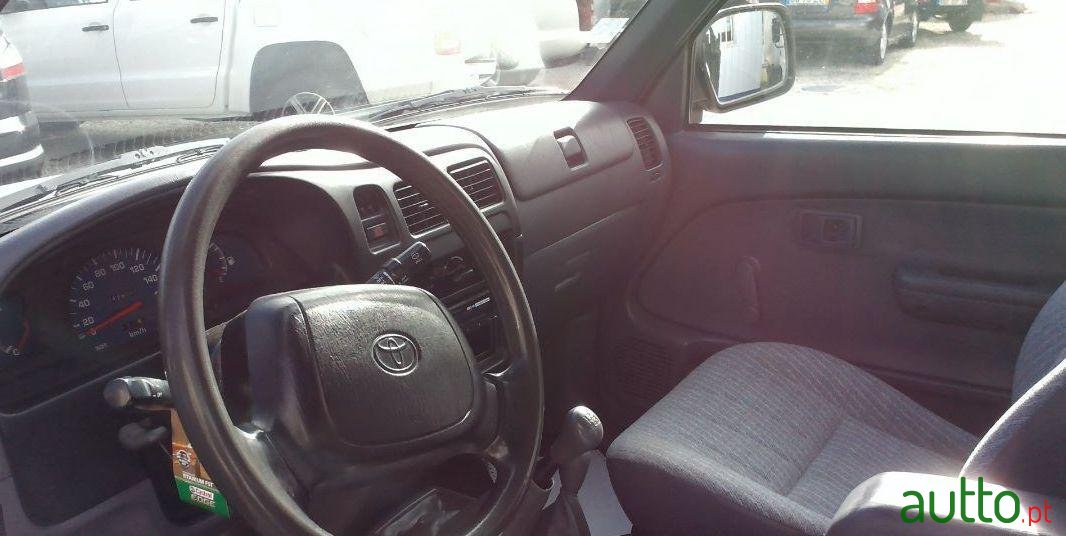 1999' Toyota Hilux 2.4Td 4X4 photo #3