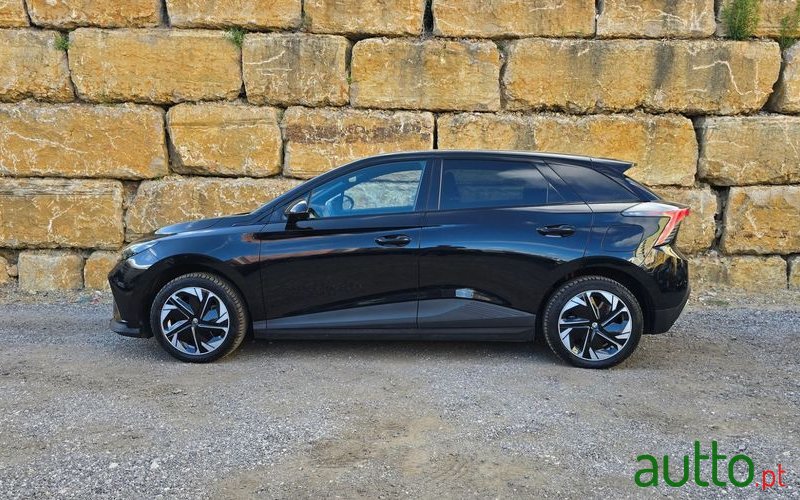 2023' MG MG4 64 Kwh Luxury photo #3