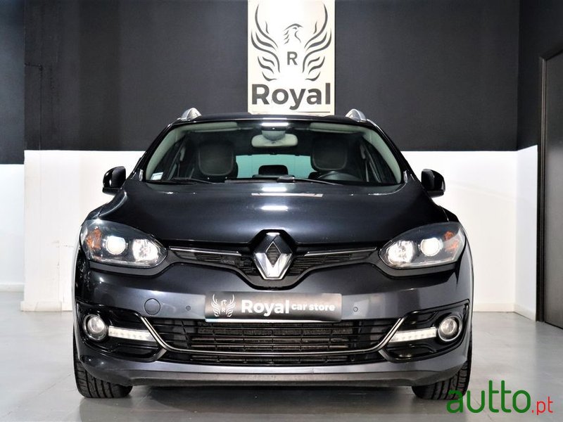 2015' Renault Megane Sport Tourer photo #2