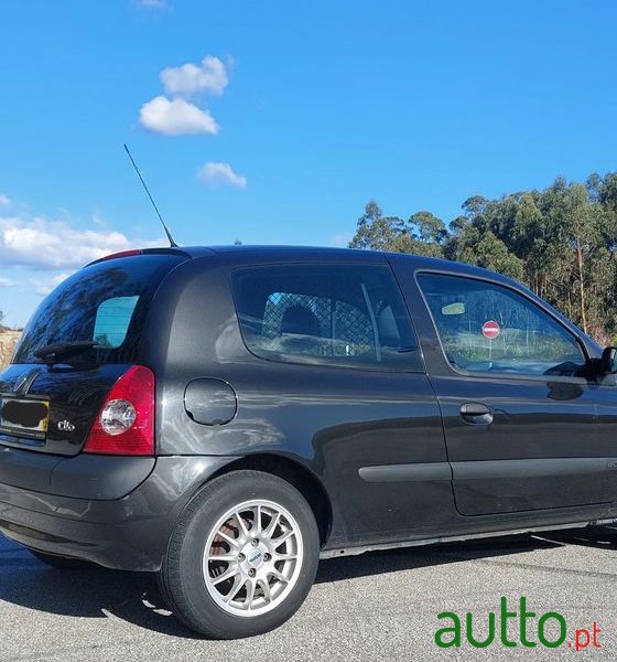 2003' Renault Clio 1.5 Dci Confort photo #4
