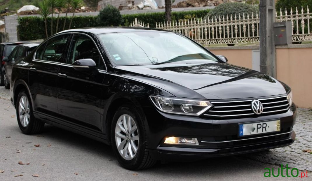 2015' Volkswagen Passat photo #1