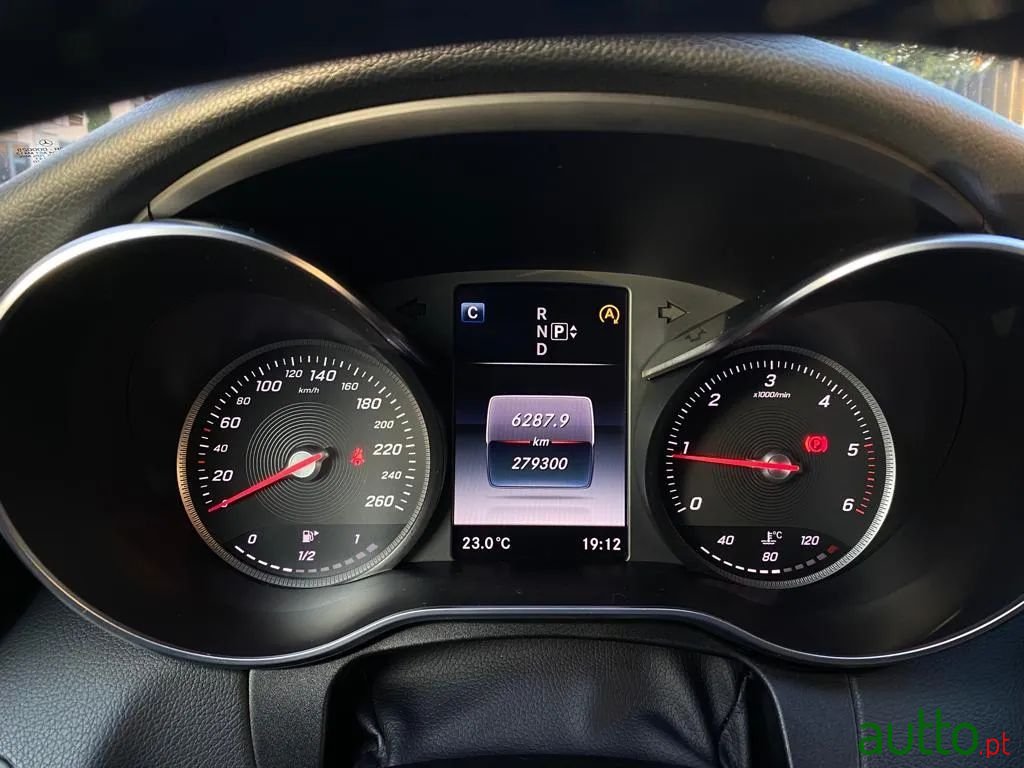 2014' Mercedes-Benz C-200 photo #6