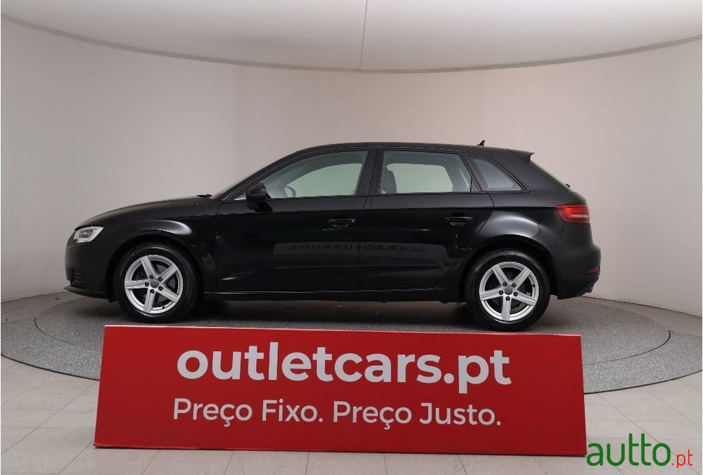 2019' Audi A3 Sportback photo #3