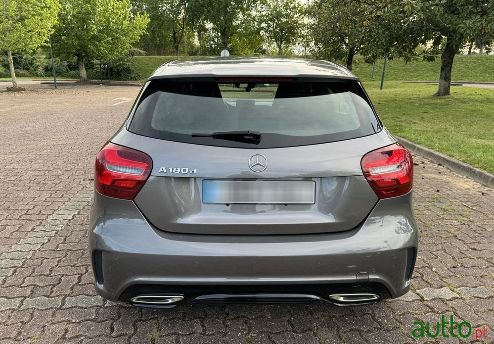 2018' Mercedes-Benz Classe A photo #6