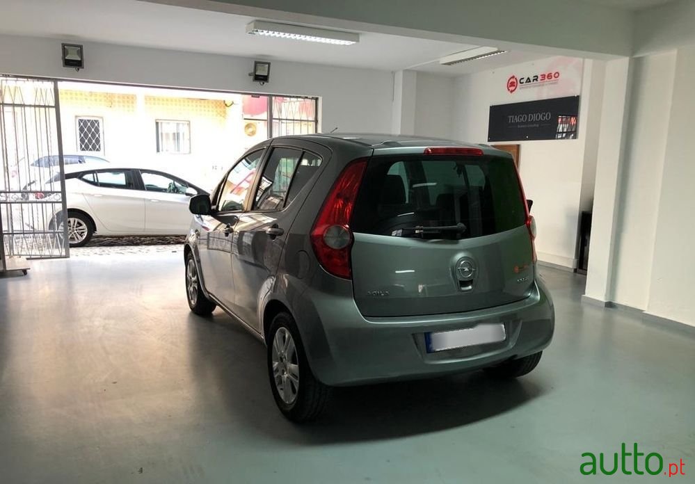 2013' Opel Agila 1.0 Color Edition Ii S/S photo #5