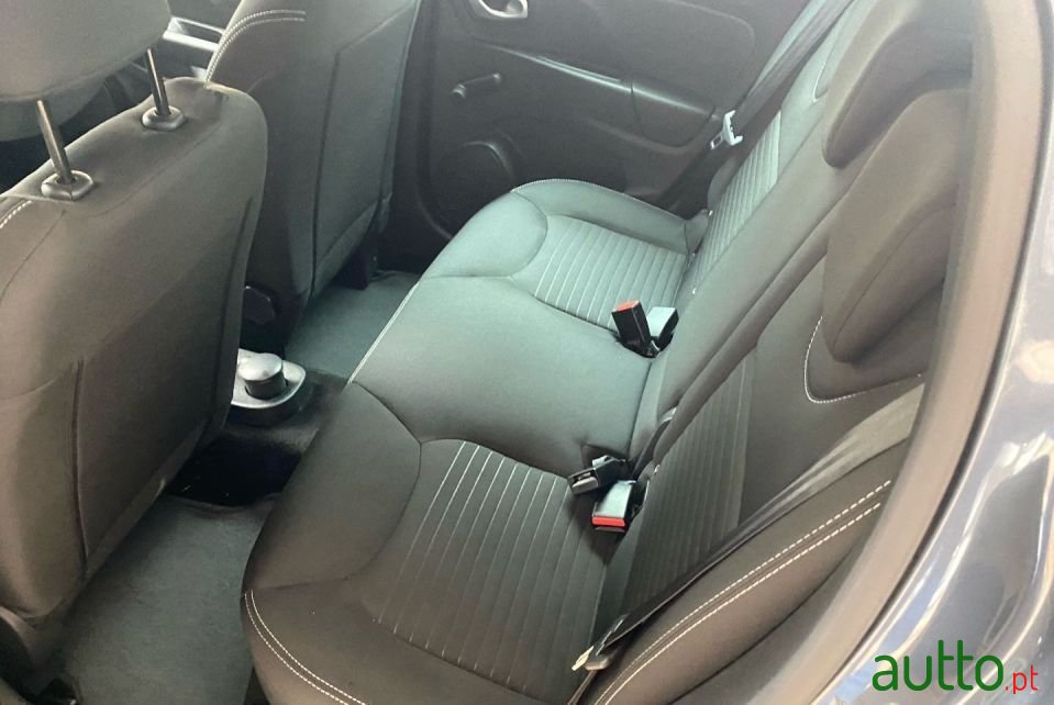 2017' Renault Clio photo #6