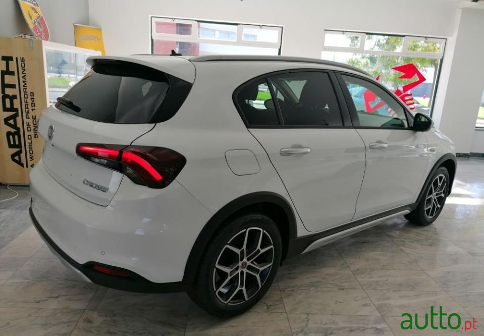 2021' Fiat Tipo Cross photo #3