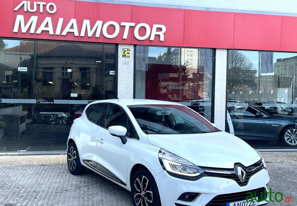 2019' Renault Clio photo #1
