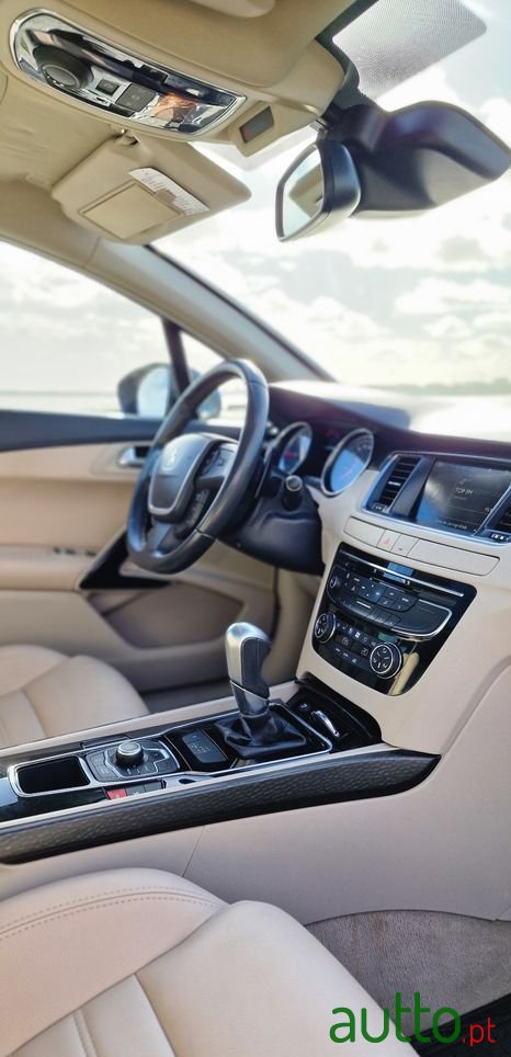 2013' Peugeot 508 Sw photo #1