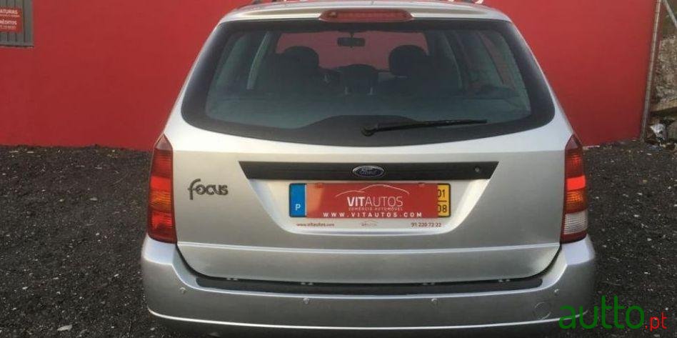 2001' Ford Focus Sw photo #2