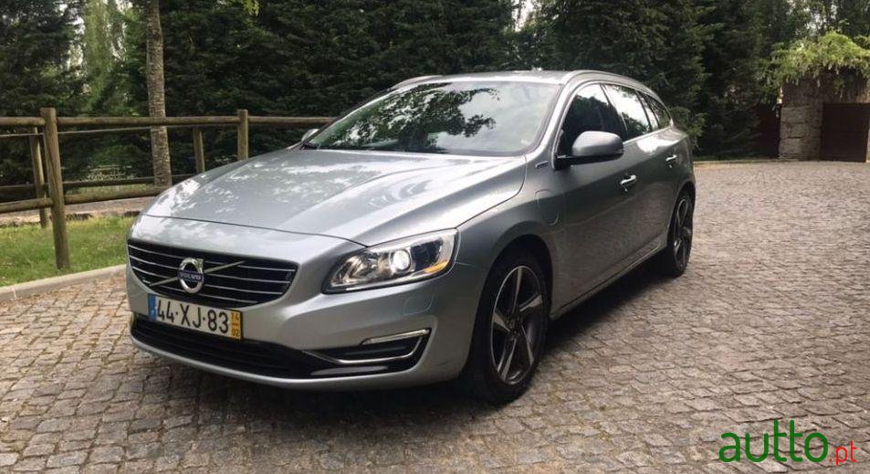 2014' Volvo V60 D6 Plug In Hybrid photo #1