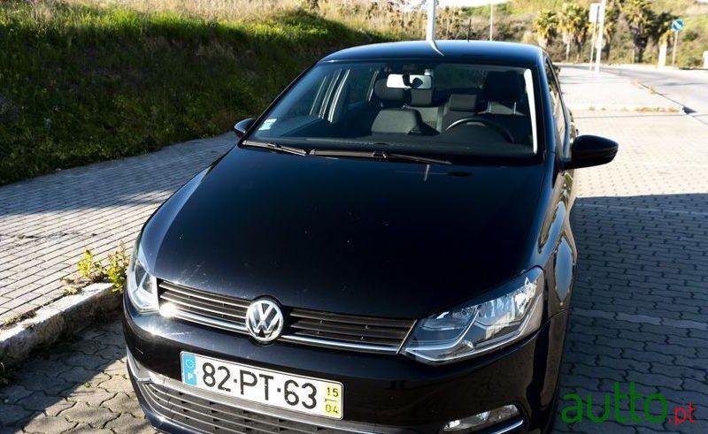 2015' Volkswagen Polo Confortline 1.4 photo #1