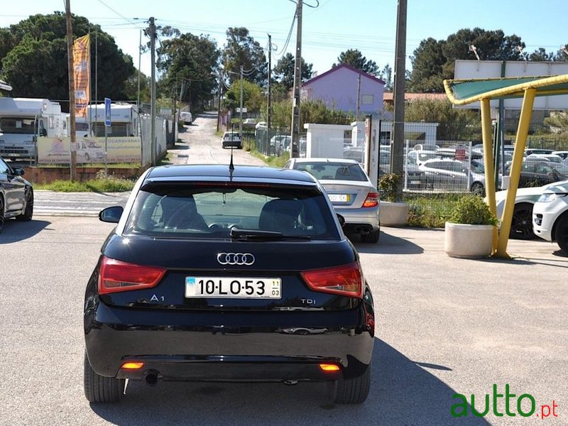 2011' Audi A1 1.6Tdi photo #5