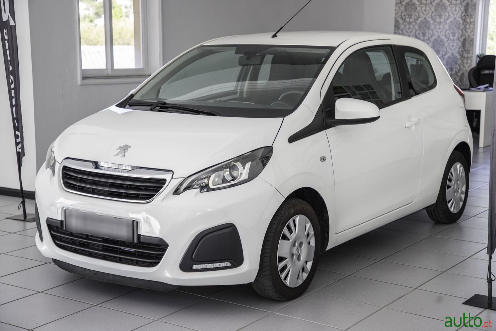 2015' Peugeot 108 photo #2