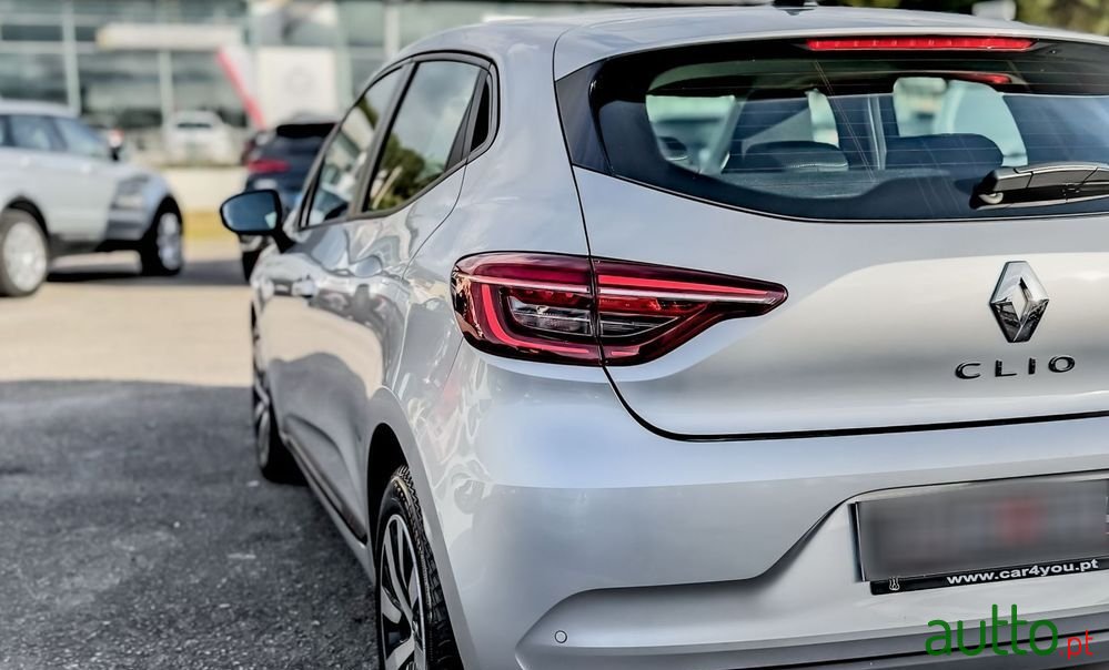 2022' Renault Clio photo #4