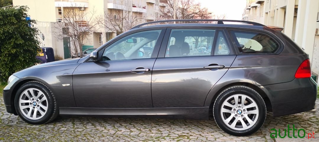 2008' BMW 320 photo #4