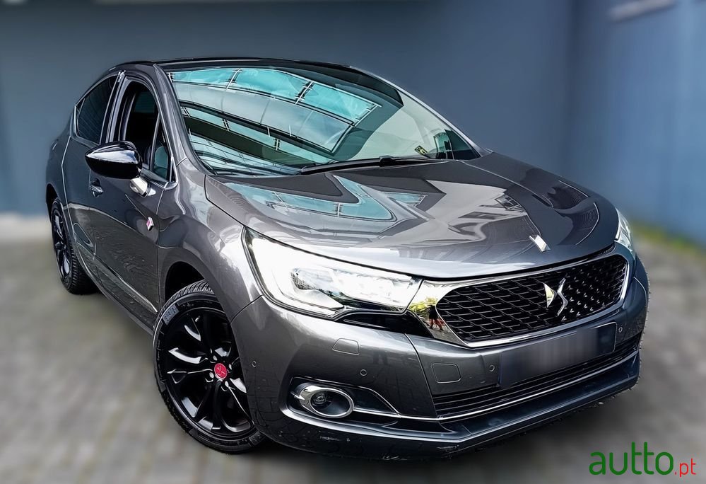 2017' DS Automobiles Ds4 photo #1