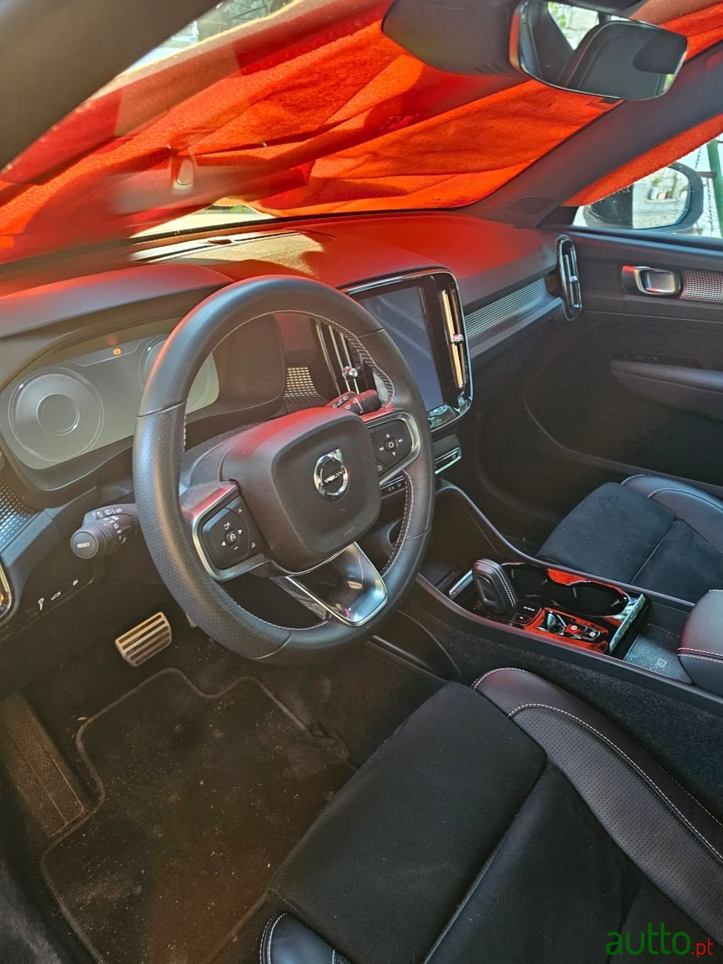 2020' Volvo Xc-40 photo #3