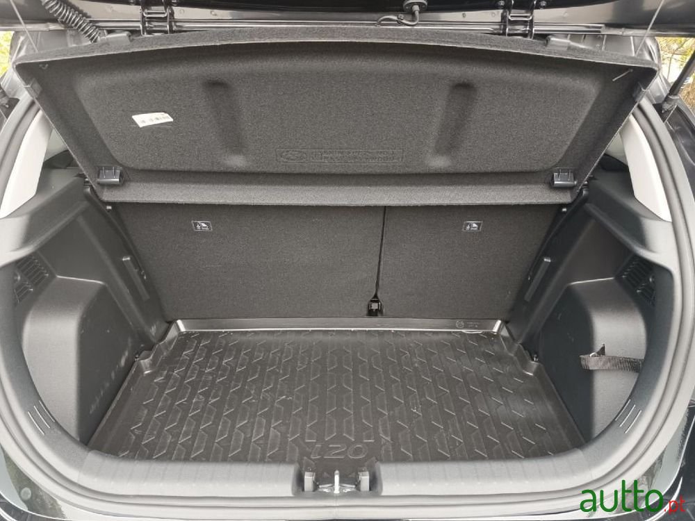 2023' Hyundai i20 1.0 T-Gdi Style photo #3