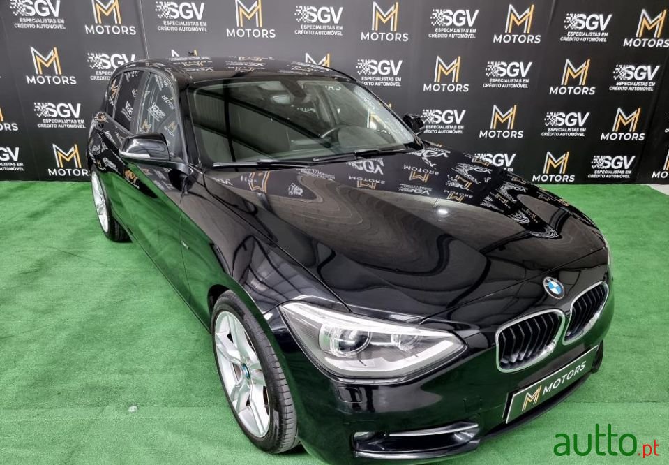 2015' BMW 116 Sport photo #2