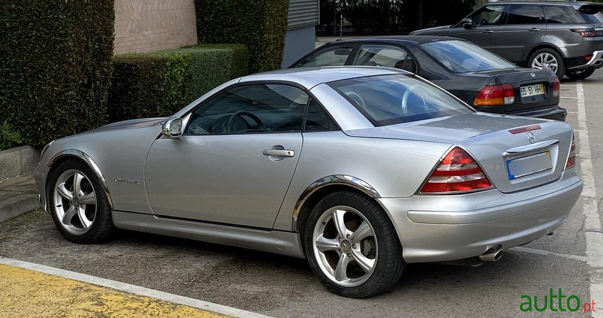 2002' Mercedes-Benz SLK 200 Front Facelift photo #1