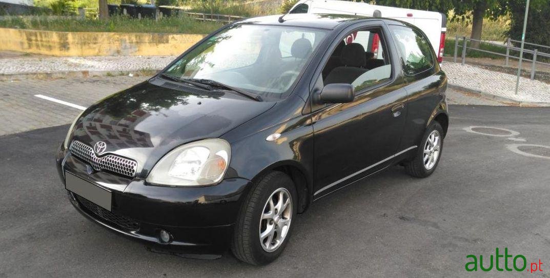 2002' Toyota Yaris 1.0 Sol Ac photo #1