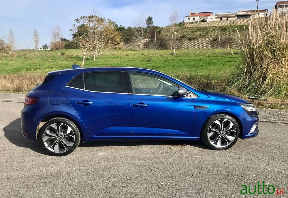 2016' Renault Megane photo #1